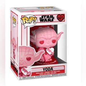 FUNKO POP FIGURE Yoda from Star Wars. 💕